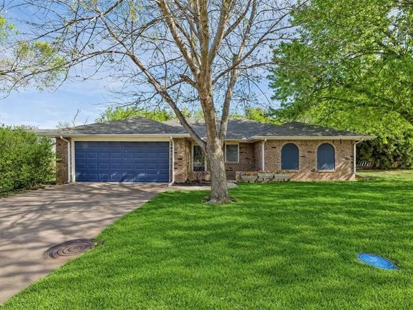 1616 E Shady Creek Drive, Guthrie, OK 73044