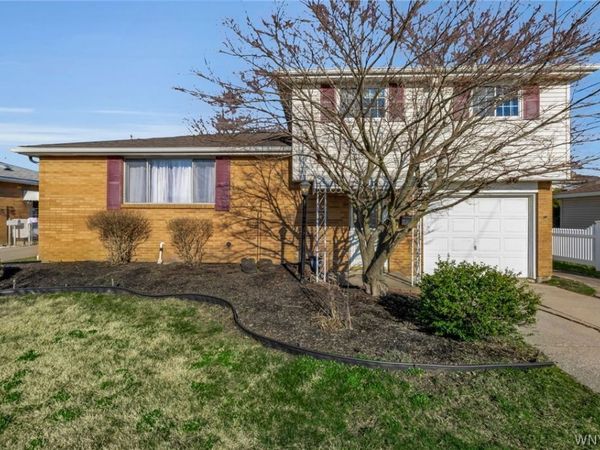 55 Nassau Lane, Cheektowaga, NY 14225