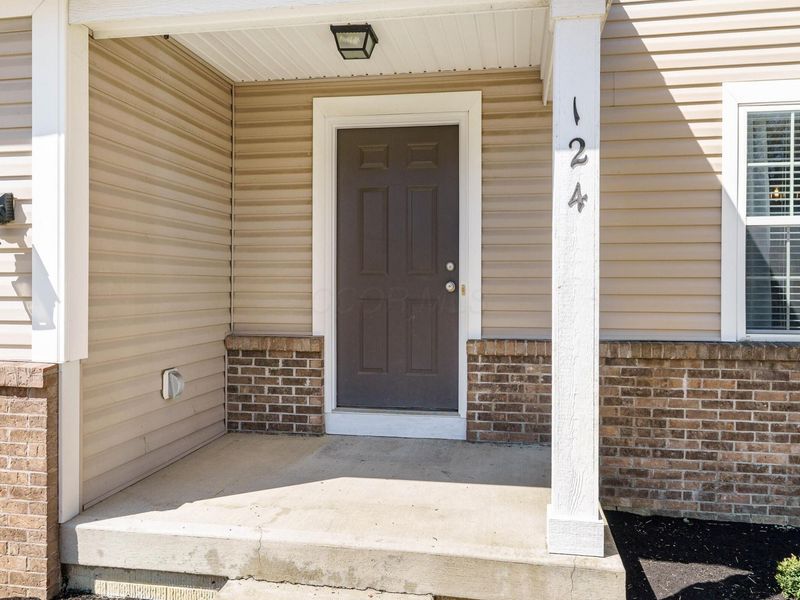 124 Stockard Loop, Delaware, OH 43015 Photo 2