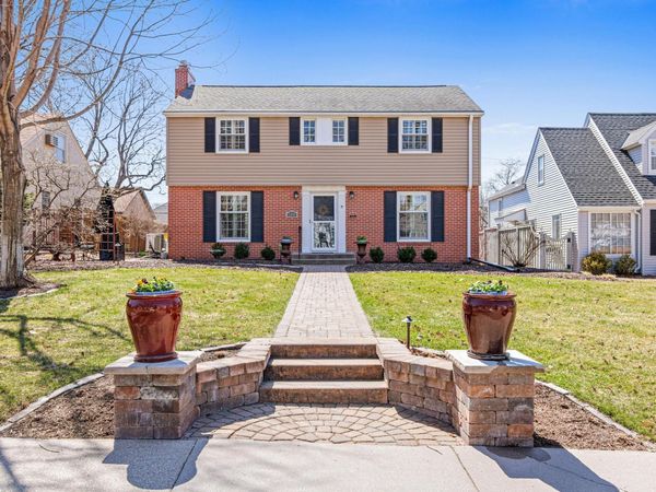 1898 Pinehurst Avenue, Saint Paul, MN 55116