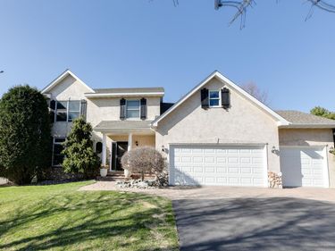 7568 Walnut Curve, Chanhassen, MN 55317