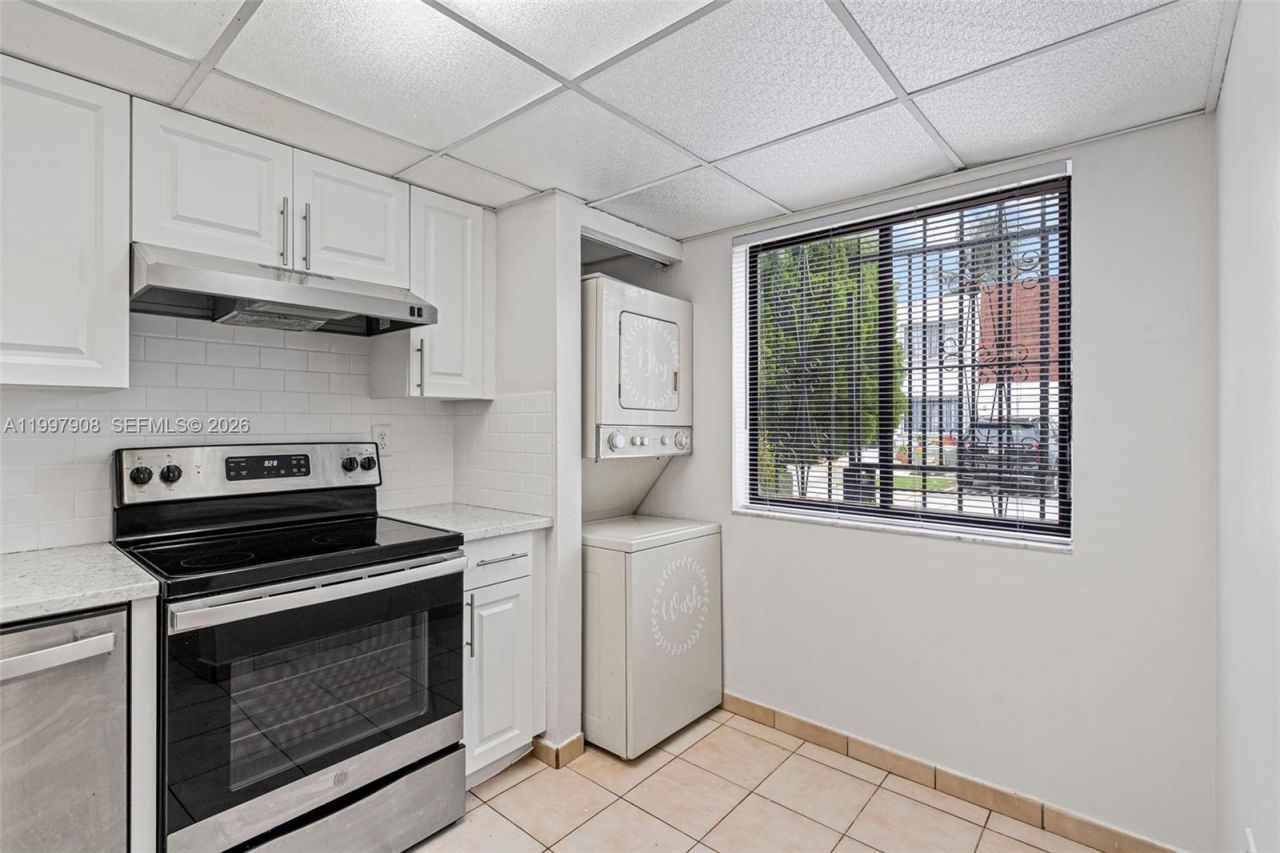 319 NW 109th Ave, Unit 3B, Miami, FL 33172 Photo