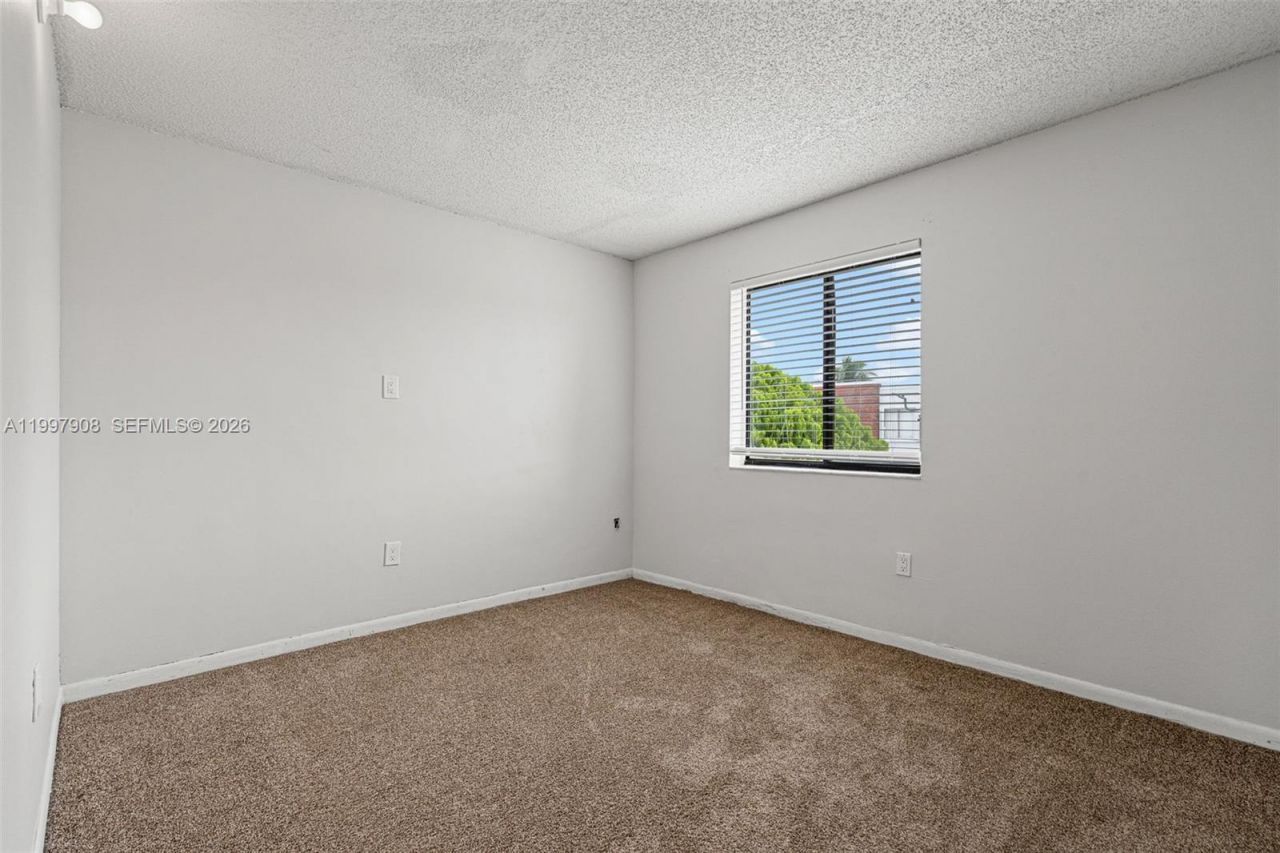 319 NW 109th Ave, Unit 3B, Miami, FL 33172 Photo