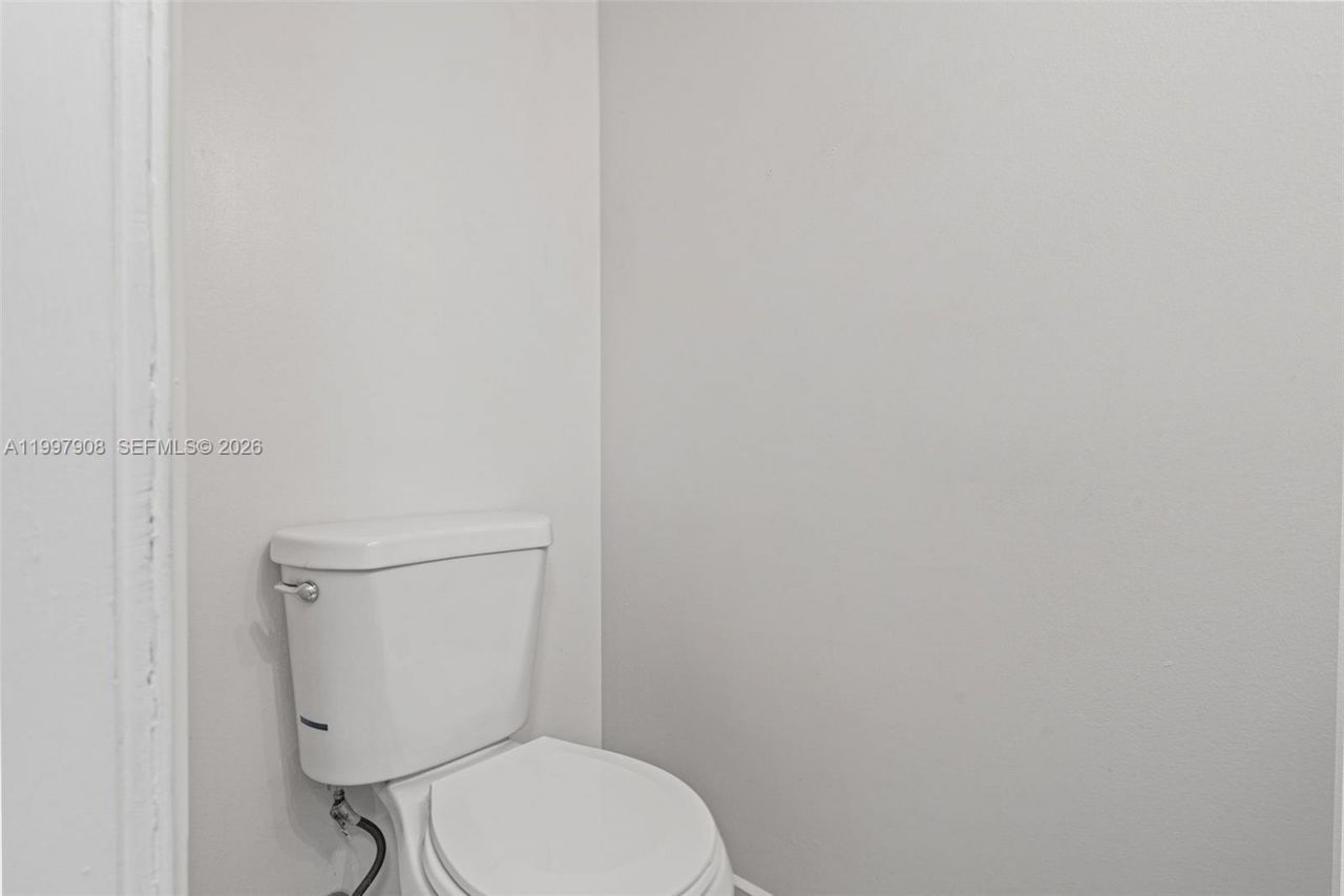 319 NW 109th Ave, Unit 3B, Miami, FL 33172 Photo