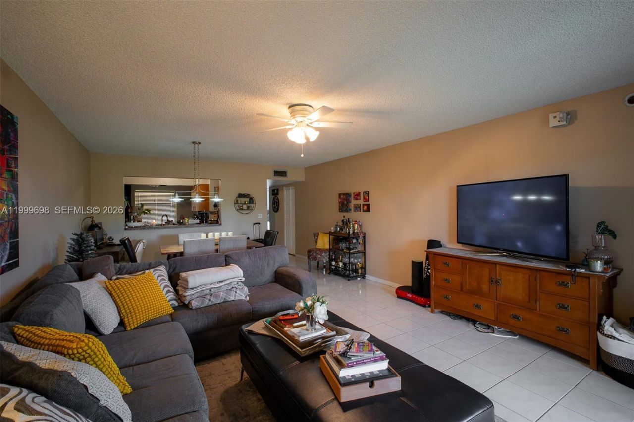 2083 Coral Ridge Dr, Unit N302, Coral Springs, FL 33071 Photo