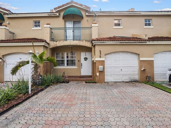 6879 SW 158th Ct , Miami, FL 33193