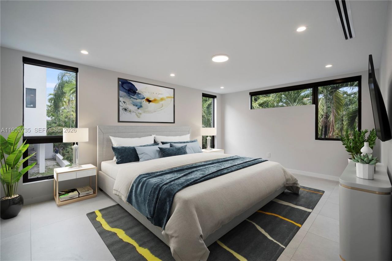 2960 W Trade Av, Coconut Grove, FL 33133 Photo