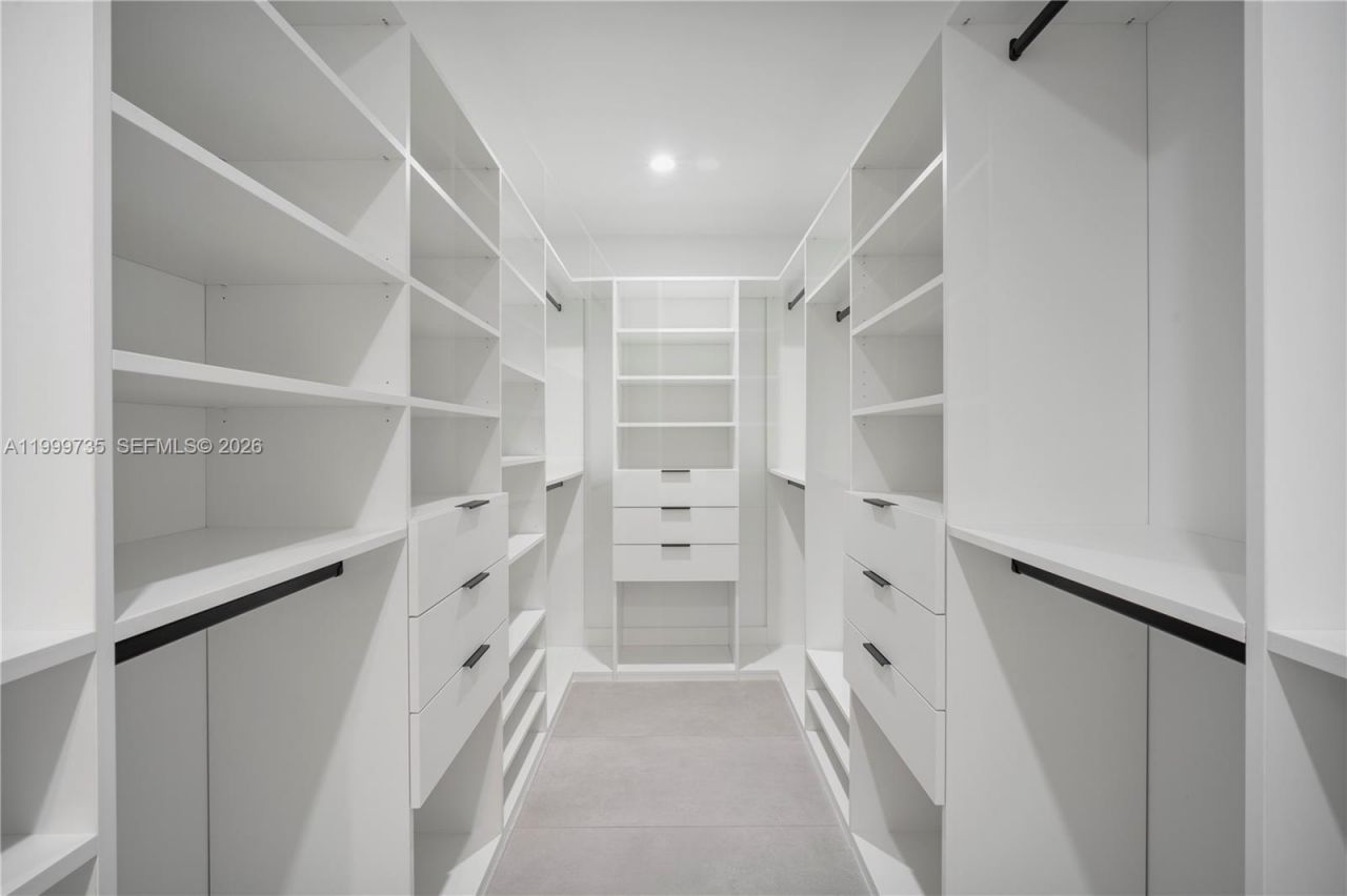 2960 W Trade Av, Coconut Grove, FL 33133 Photo