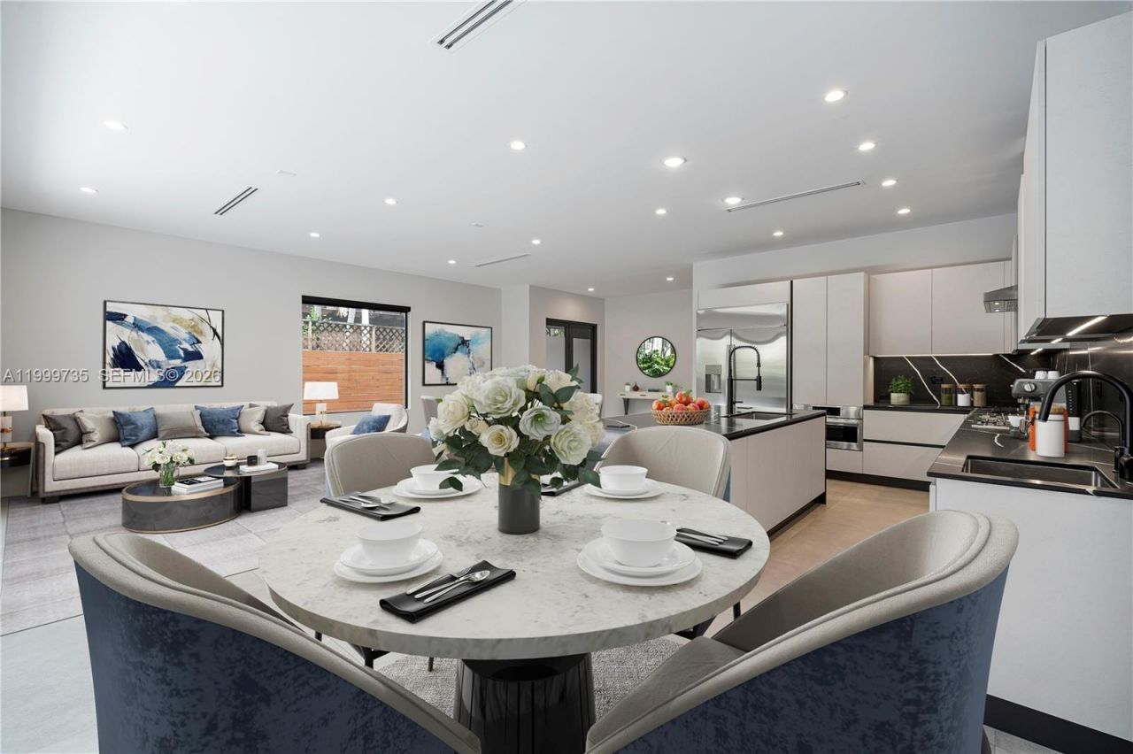 2960 W Trade Av, Coconut Grove, FL 33133 Photo