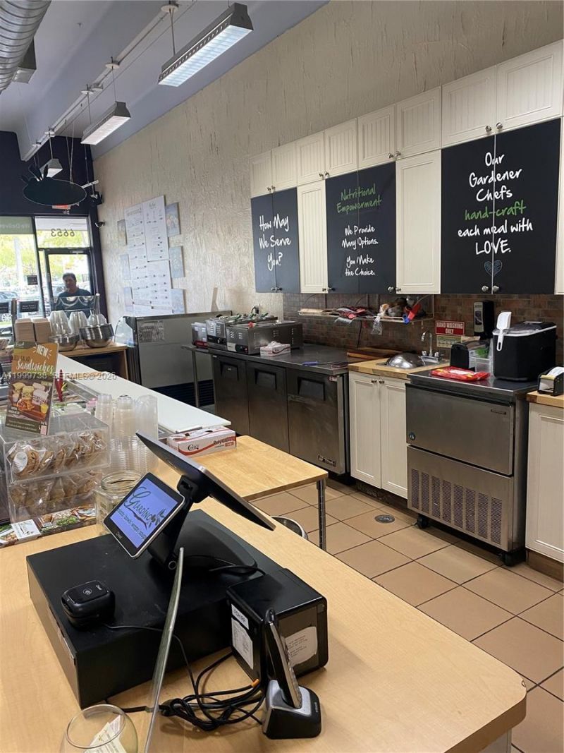 6653 S Dixie Hwy, South Miami, FL 33143 Photo