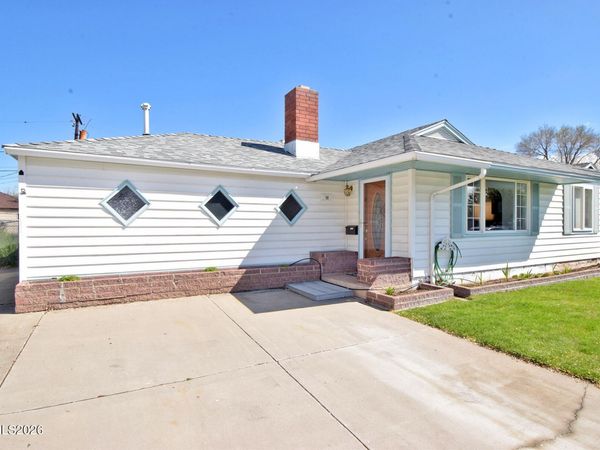 10 E J Street, Sparks, NV 89431