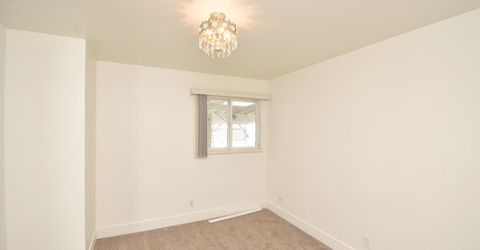 10 E J Street, Sparks, NV 89431 Photo