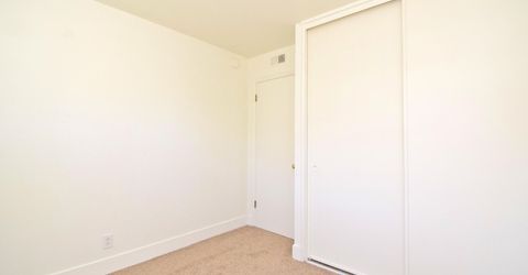 10 E J Street, Sparks, NV 89431 Photo