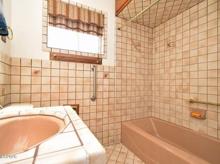 10 E J Street, Sparks, NV 89431 Photo