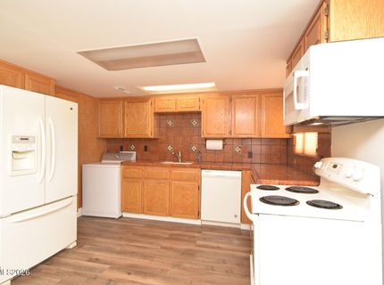 10 E J Street, Sparks, NV 89431 Photo