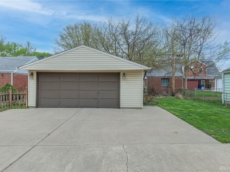 1012 Hampshire Road, Dayton, OH 45419 Photo 37