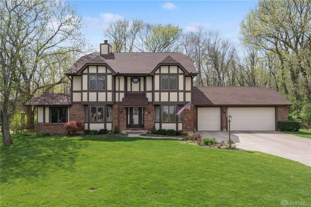 4249 Brewsters Run Court, Bellbrook, OH 45305 Main Photo