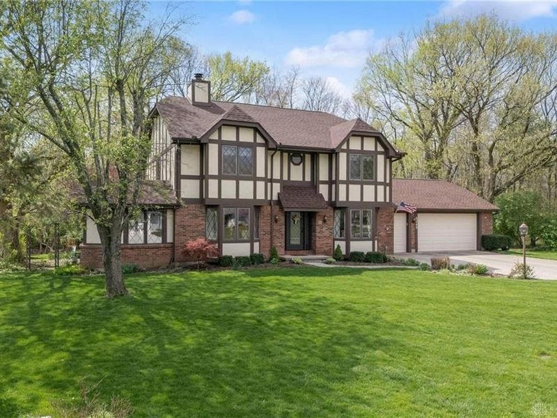 4249 Brewsters Run Court, Bellbrook, OH 45305 Photo 3