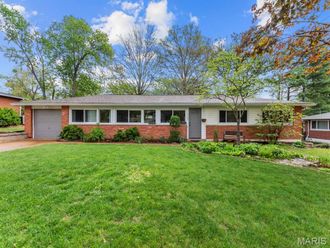 722 Lantern Lane Olivette, MO 63132