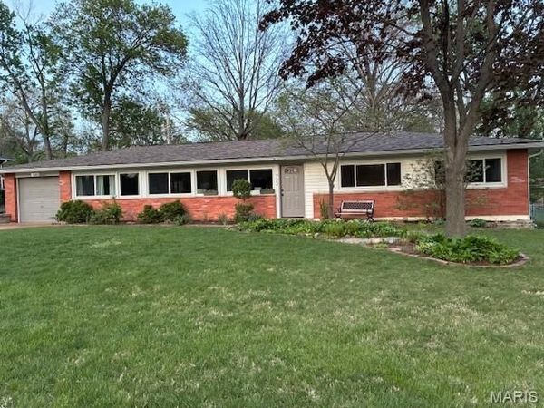 722 Lantern Lane, Olivette, MO 63132