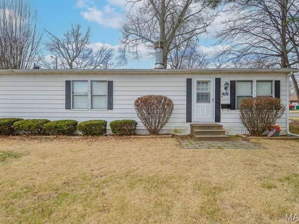 1701 West Boulevard , Belleville, IL 62221