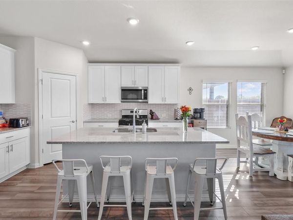 3505 Kingsview Drive, Denton, TX 76207