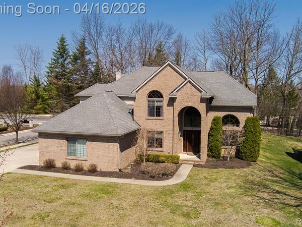 3472 Paramount Lane, Auburn Hills, MI 48326