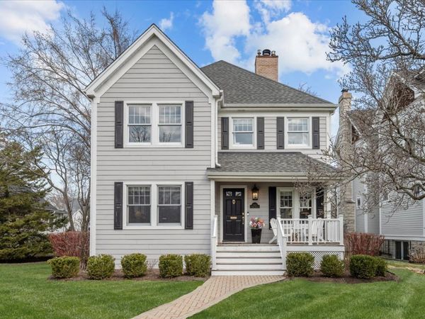 529 Park Drive, Kenilworth, IL 60043