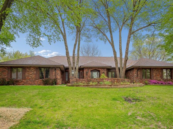 707 38th Street, West Des Moines, IA 50265