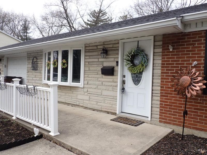 2726 Tihart Way, Beavercreek, OH 45430 Photo 2