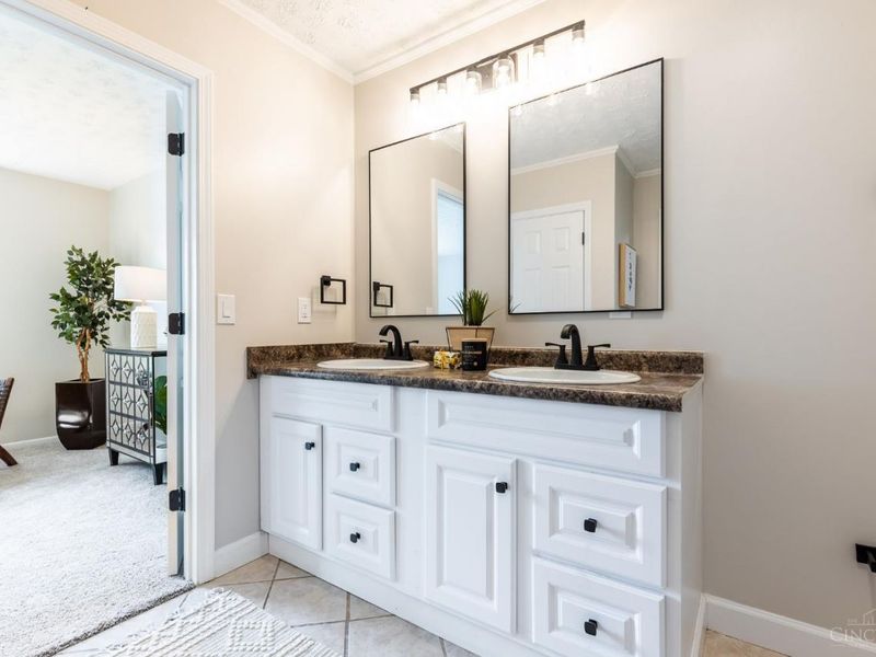 2909 Glenaire Drive, Colerain Township, OH 45251 Photo 13