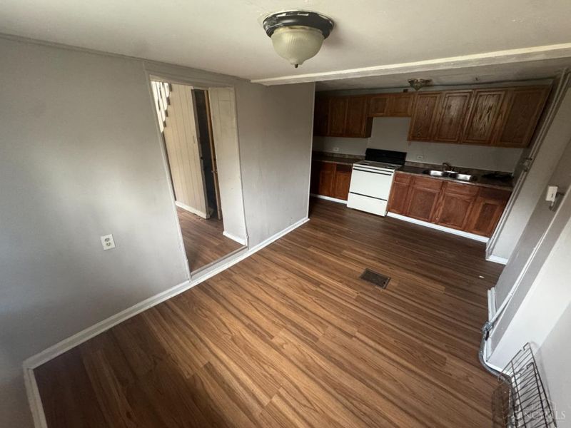 Cincinnati, OH 45214 Photo 9