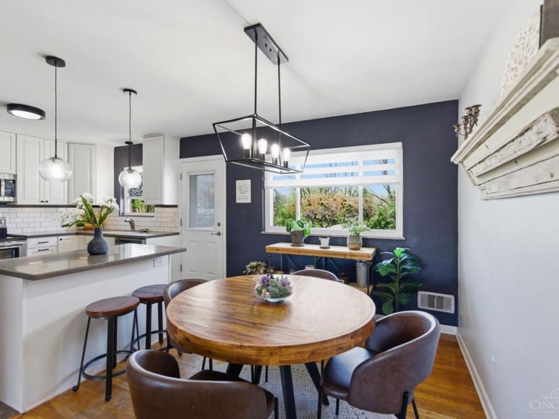 3351 Glenmont Lane, Green Township, OH 45248 Photo 10