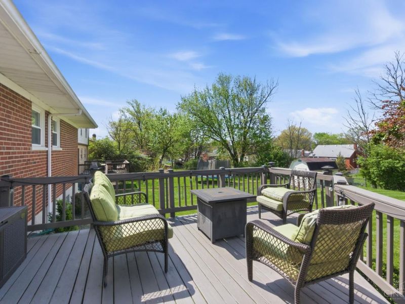 3351 Glenmont Lane, Green Township, OH 45248 Photo 32