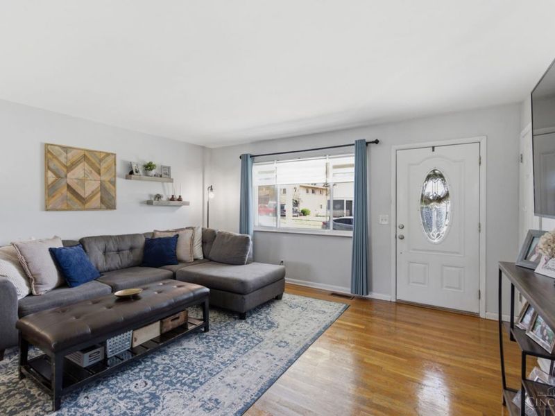 3351 Glenmont Lane, Green Township, OH 45248 Photo 8