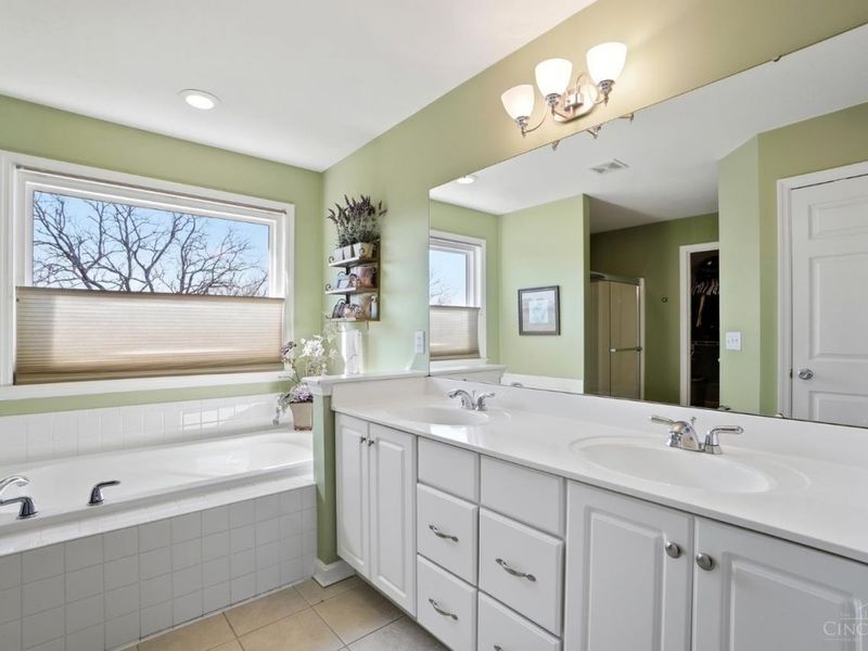 5558 Eden Ridge Drive, Green Township, OH 45247 Photo 20