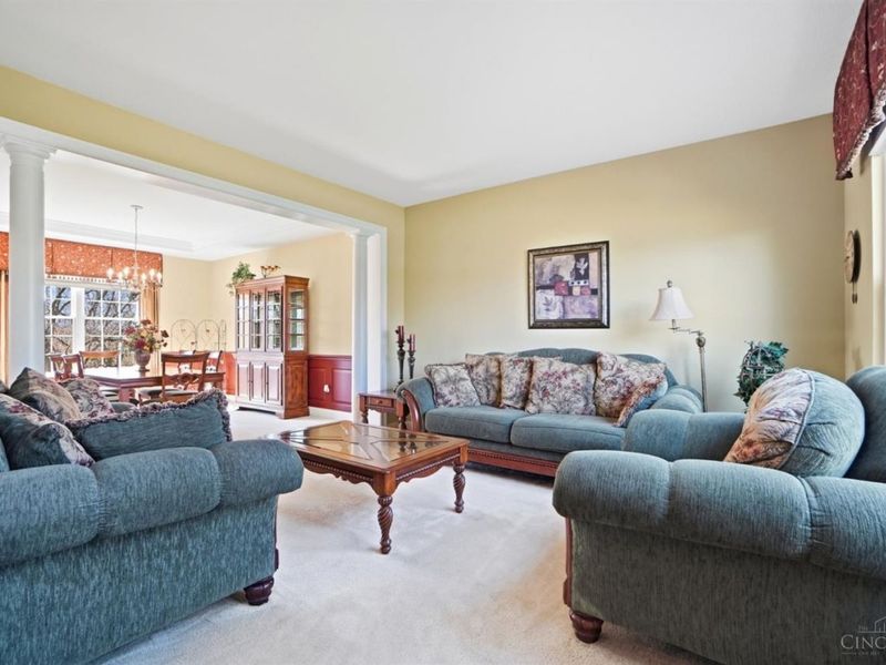 5558 Eden Ridge Drive, Green Township, OH 45247 Photo 4