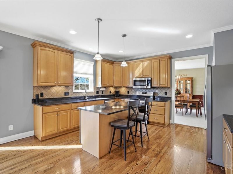 5558 Eden Ridge Drive, Green Township, OH 45247 Photo 8