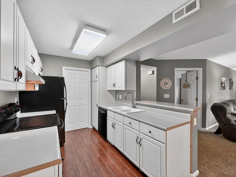 4281 Defender Drive, Unit 104, Colerain Township, OH 45252 Photo 10