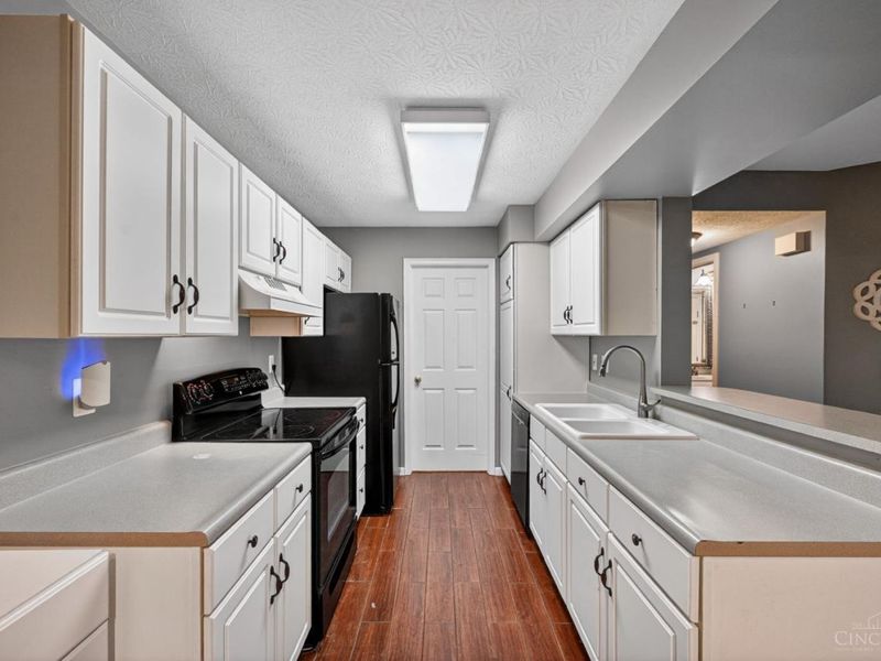 4281 Defender Drive, Unit 104, Colerain Township, OH 45252 Photo 11