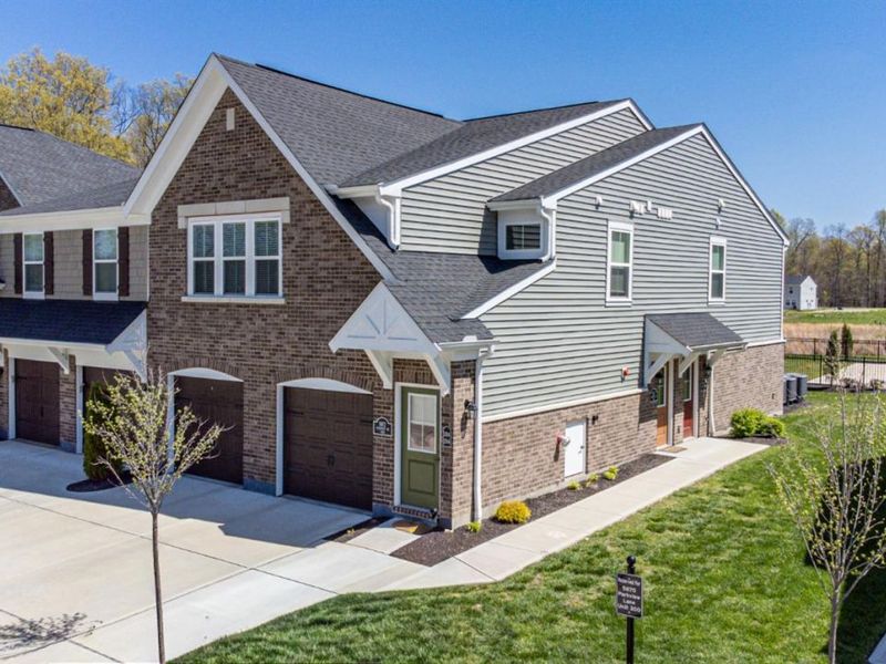 5872 Parkview Lane, Unit 304, Miami Twp, OH 45150 Photo 2