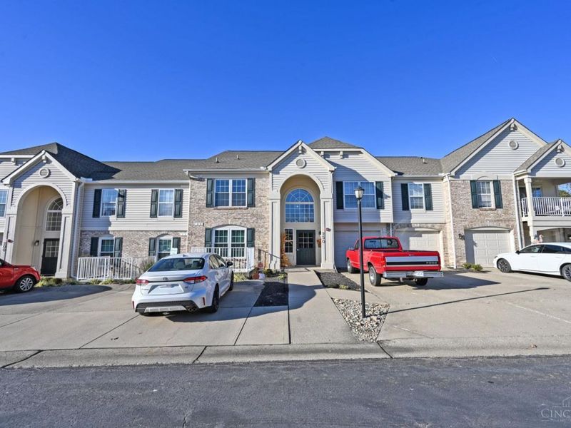 250 Postoak Lane, Unit I, Milford, OH 45150 Photo 1