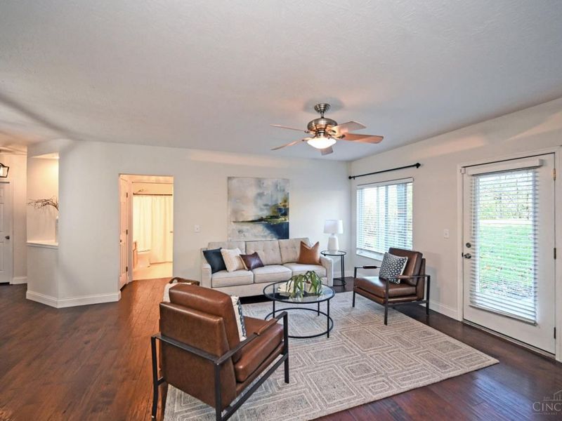 250 Postoak Lane, Unit I, Milford, OH 45150 Photo 12