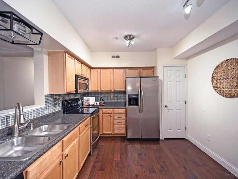 250 Postoak Lane, Unit I, Milford, OH 45150 Photo 15