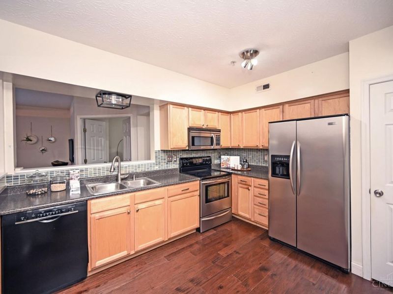 250 Postoak Lane, Unit I, Milford, OH 45150 Photo 16