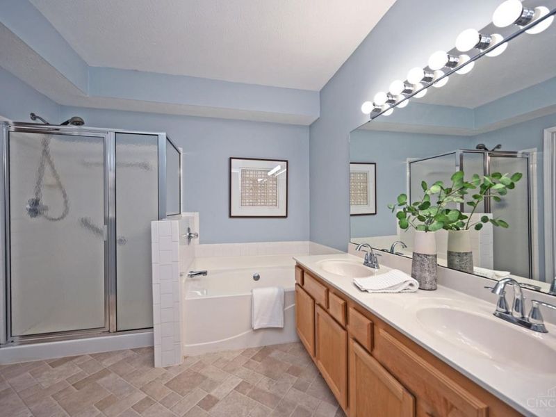 250 Postoak Lane, Unit I, Milford, OH 45150 Photo 22