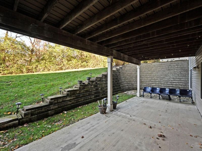 250 Postoak Lane, Unit I, Milford, OH 45150 Photo 33