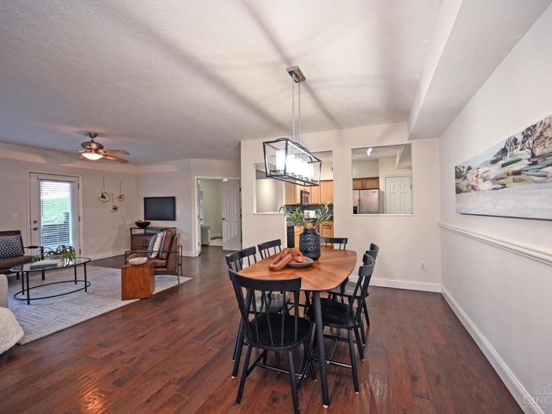 250 Postoak Lane, Unit I, Milford, OH 45150 Photo 6