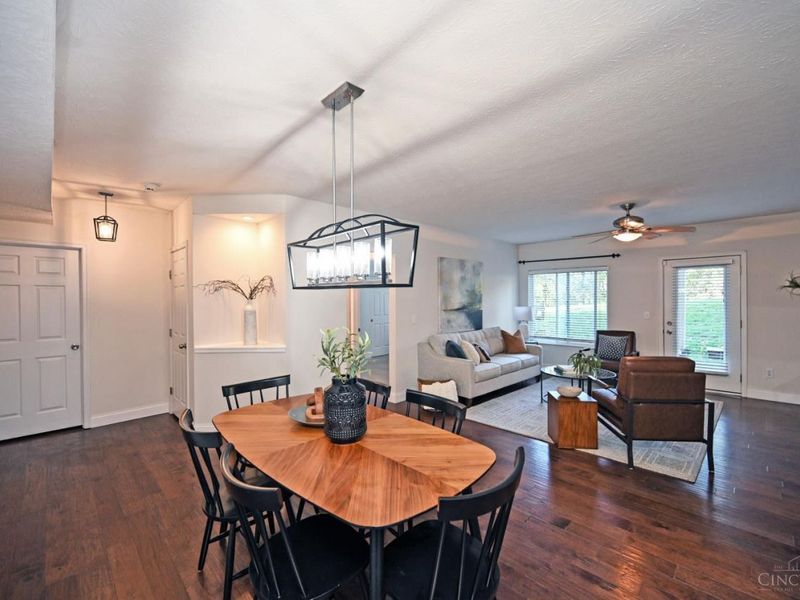 250 Postoak Lane, Unit I, Milford, OH 45150 Photo 9