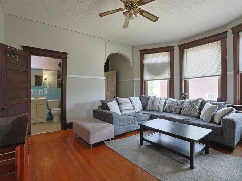 448 Riddle Road, Cincinnati, OH 45220 Photo 10